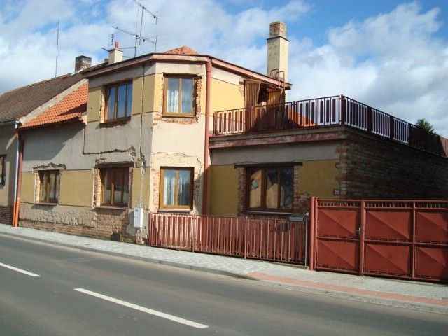 Prodej dům - Lužná v Čechách, 270 51, 1 970 m²