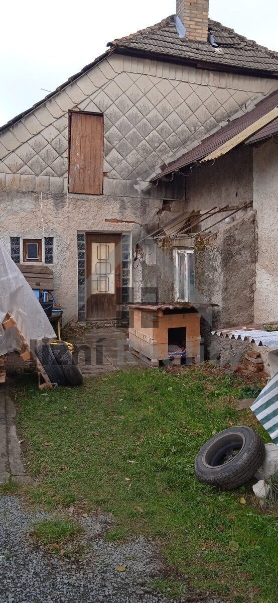 Prodej rodinný dům - Hoštice, Nemyšl, 140 m²