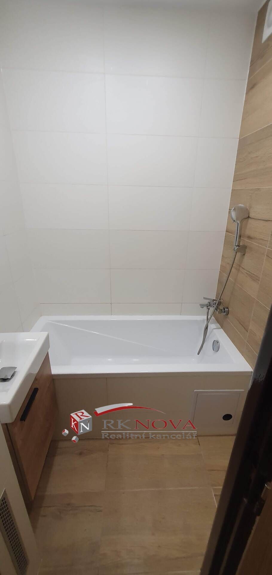 Pronájem byt 2+1 - Čajkovského, Karviná, 55 m²