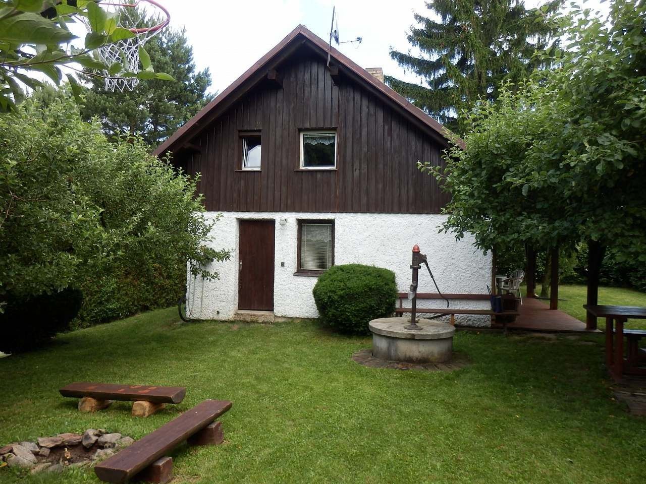 Chaty, Černíny, Středočeský kraj