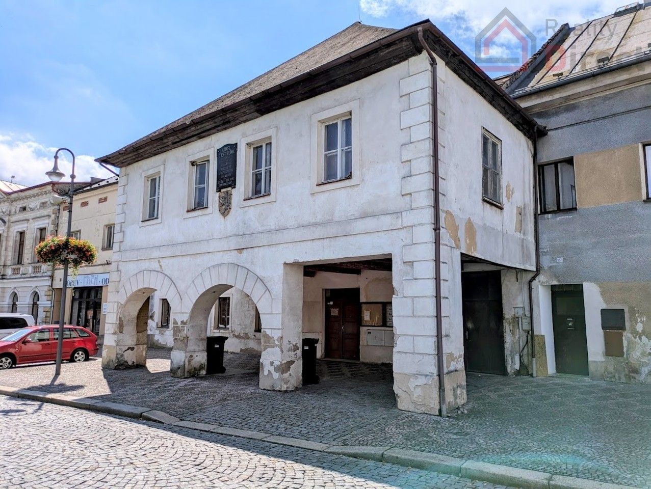 Rodinné domy, Masarykovo náměstí, Bělá pod Bezdězem, 600 m²