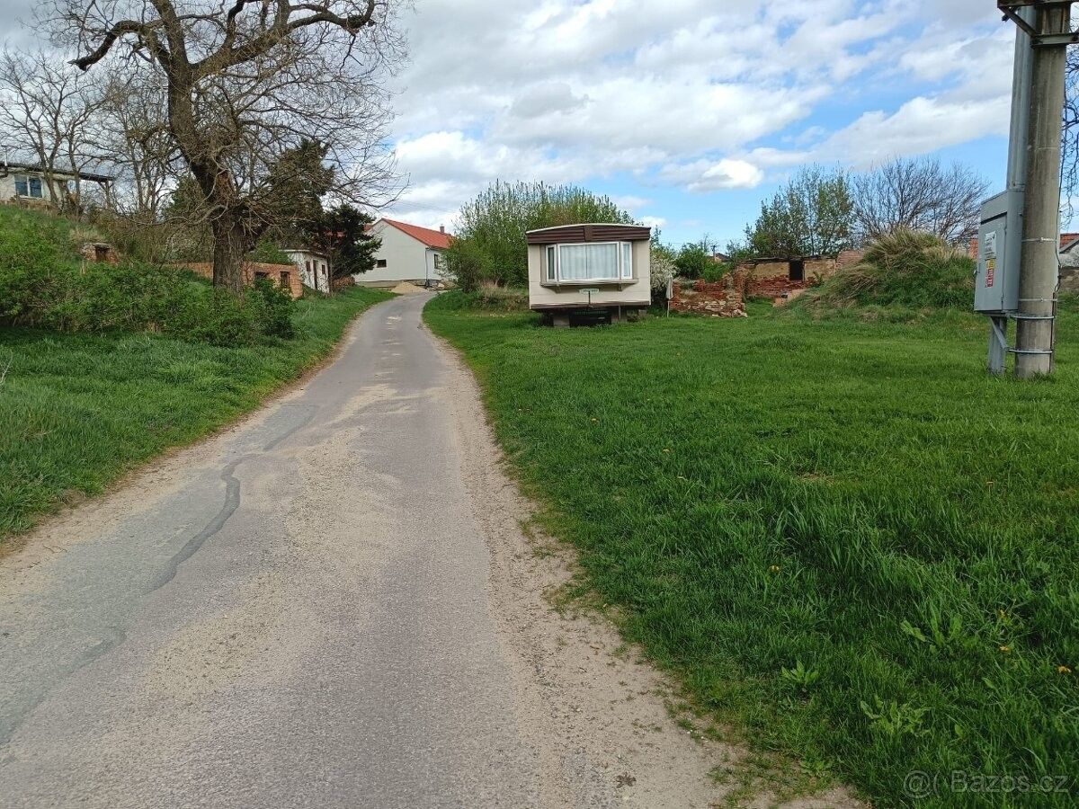 Prodej pozemek pro bydlení - Dyjákovice, 671 26