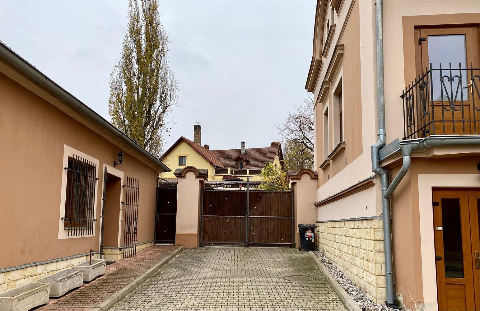 Dům · 605 m² · Všetatská, Čečelice, okres Mělník - 3