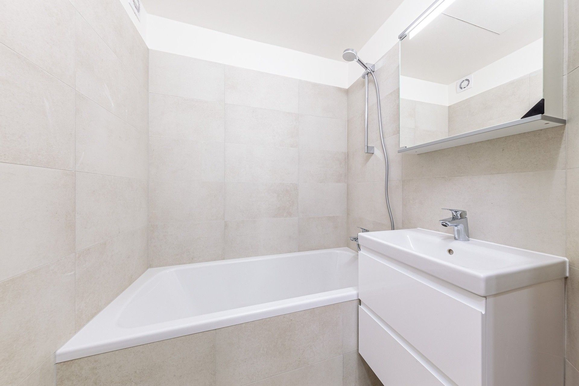 2+kk, Andrštova, Praha, 45 m² - 2