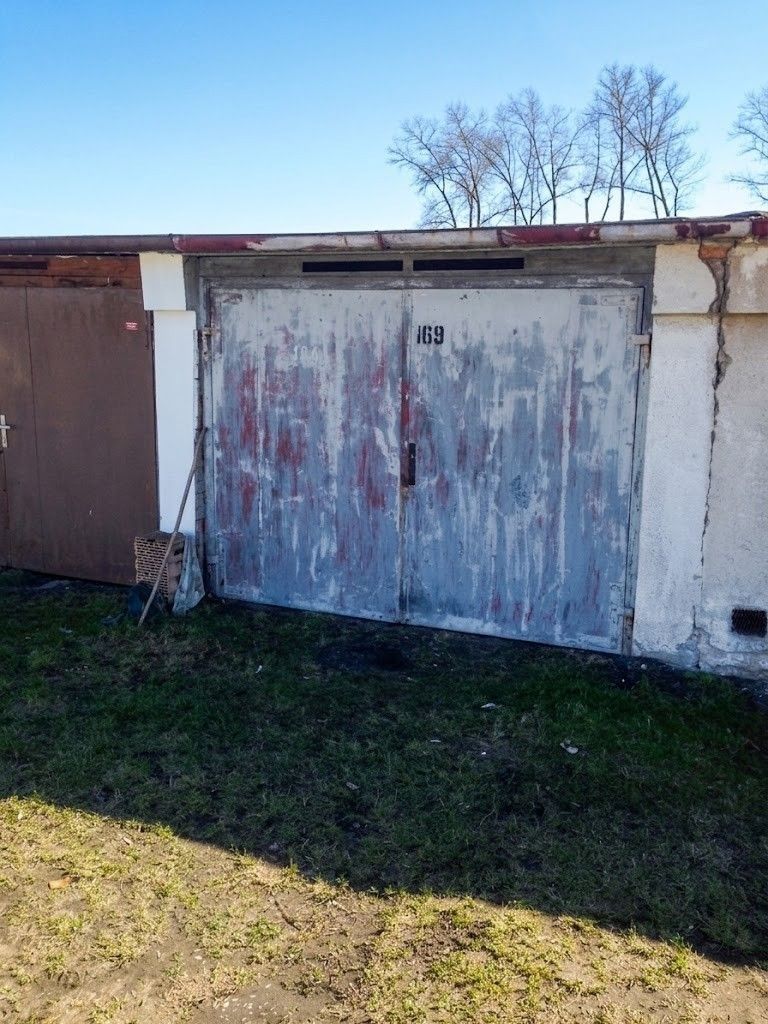 Garáže, kpt. Nálepky, Pardubice - Nové Jesenčany, Pardubický kraj, 18 m² - 1