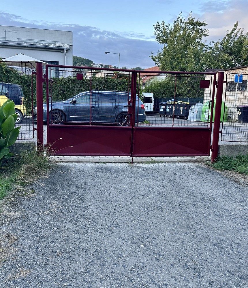 Garáž · 17 m² · V Parníku, Praha 5 - Radotín - 4