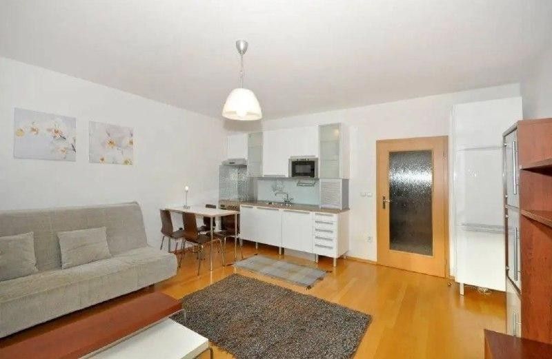 1+kk, Vinohradská, Praha, 38 m² - 2