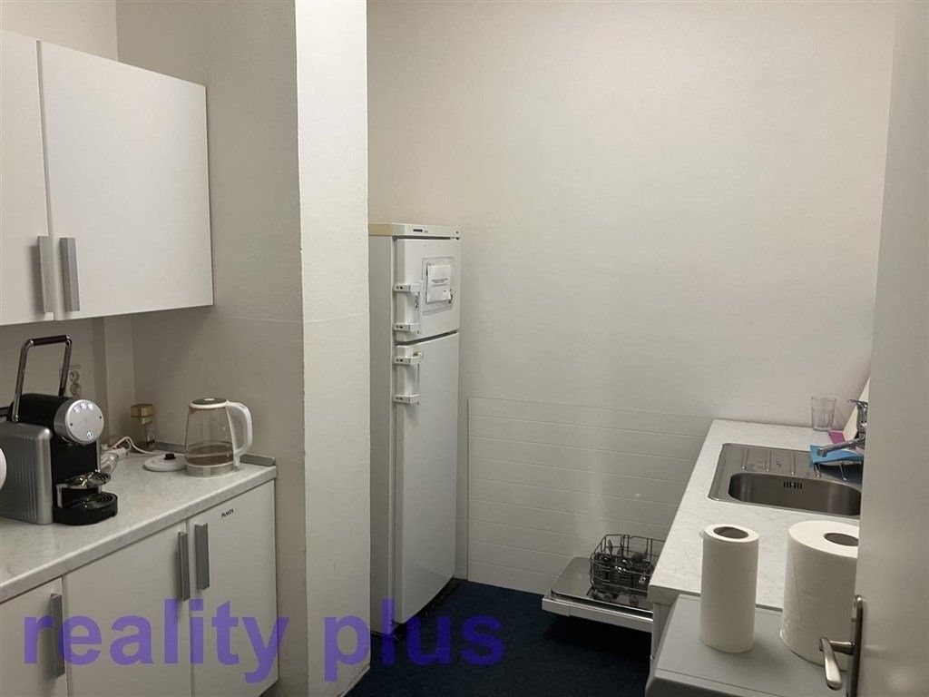 Kancelář · 354 m² · Služeb 3056, Praha Strašnice - 4