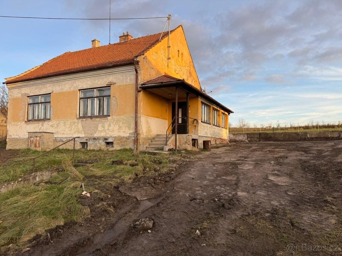 Prodej rodinný dům - Žádovice, 696 49