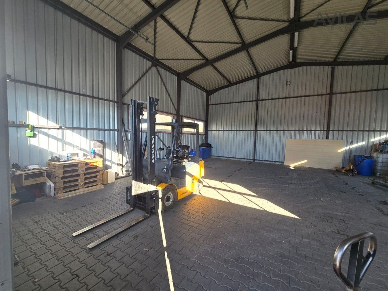 Pronájem sklad - Bukovany, 75 m²