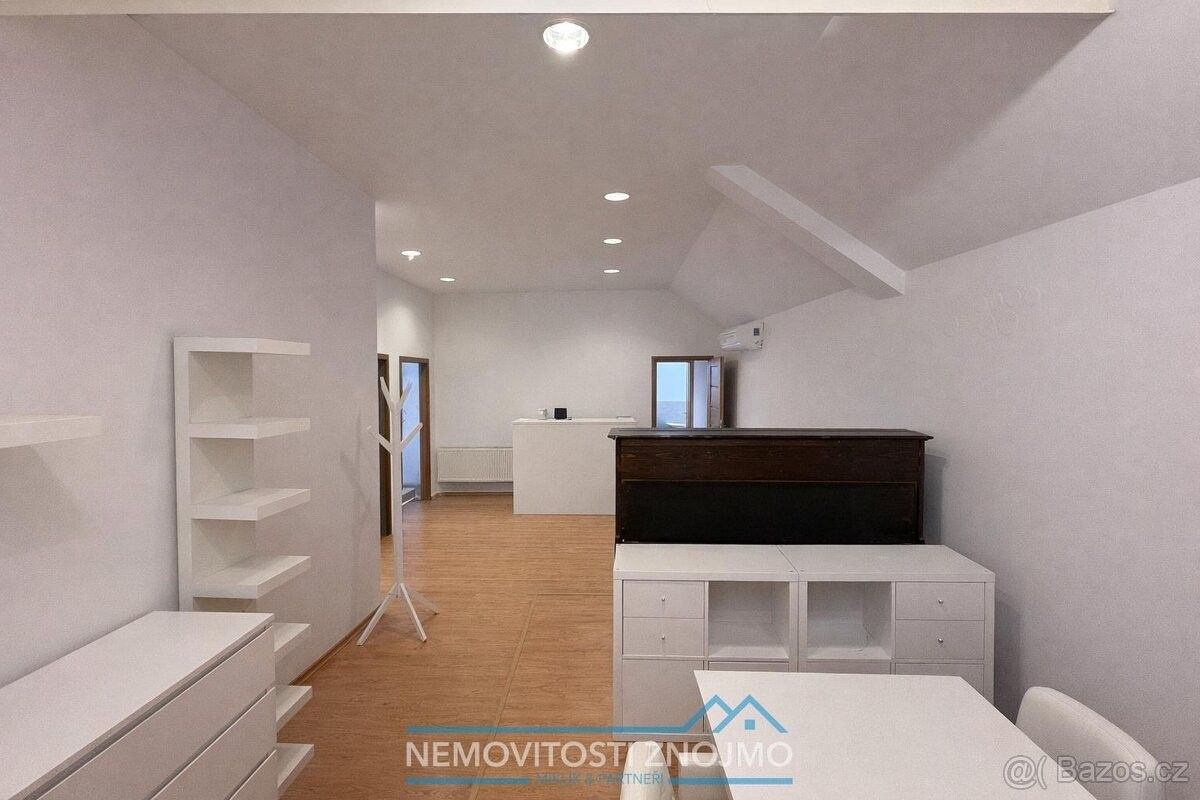 Obchodní prostory, Znojmo, 669 02