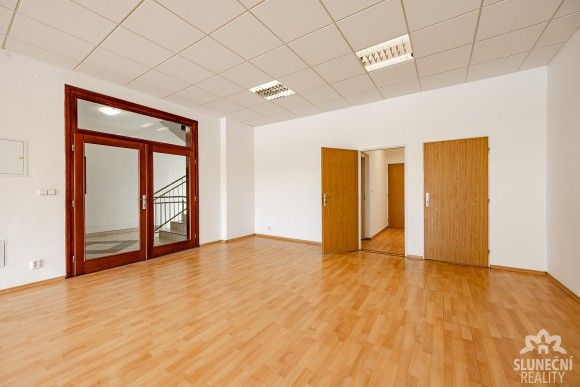 Obchodní prostor, Uherský Brod – další