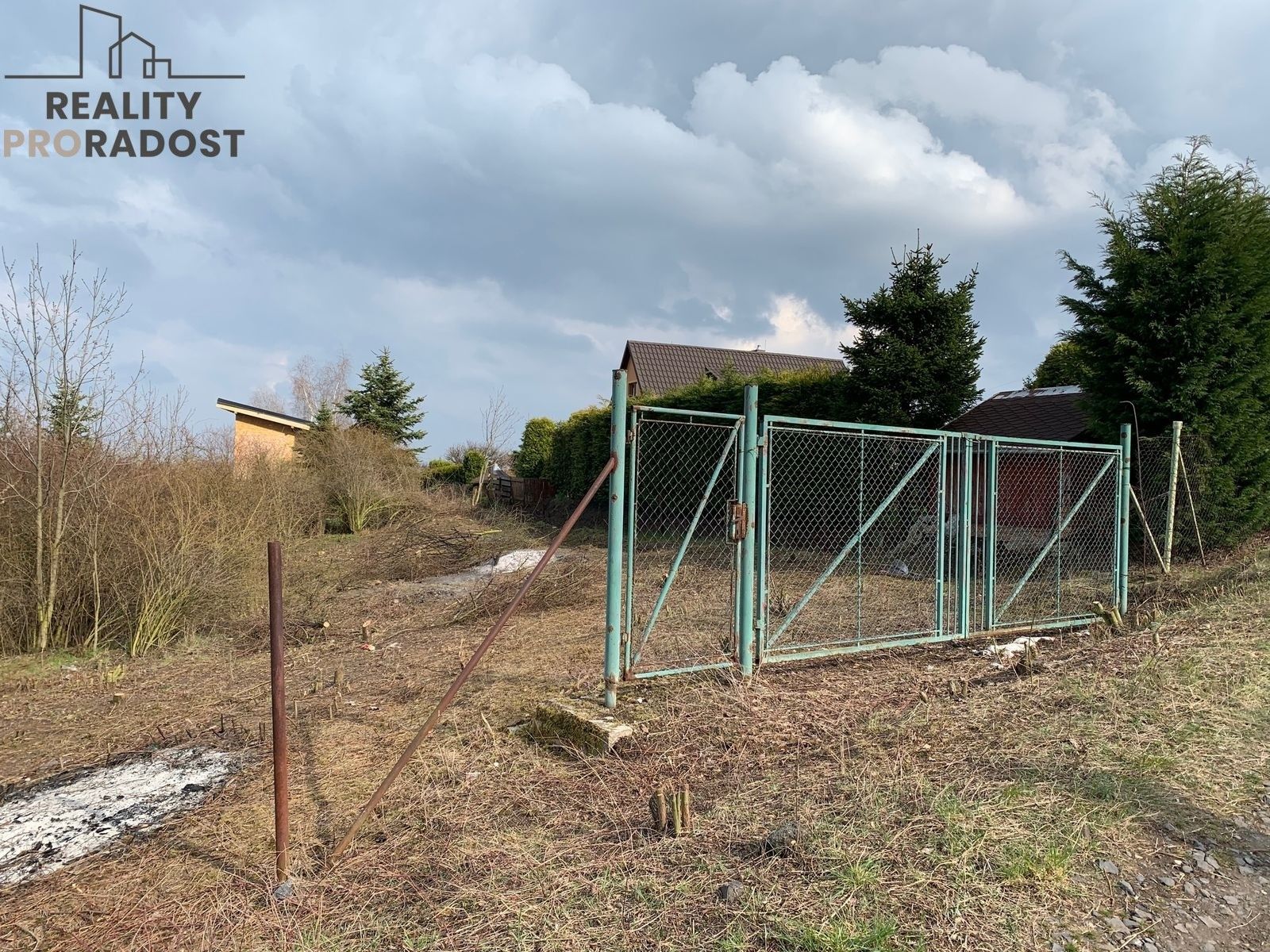 Prodej louka - Chbany, 585 m²