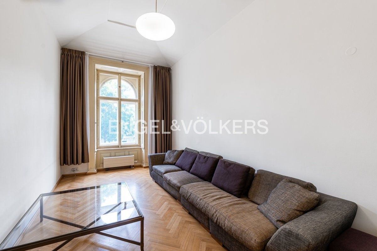 3+1, Janáčkovo nábřeží 138, Praha Malá Strana, 115 m² - 2