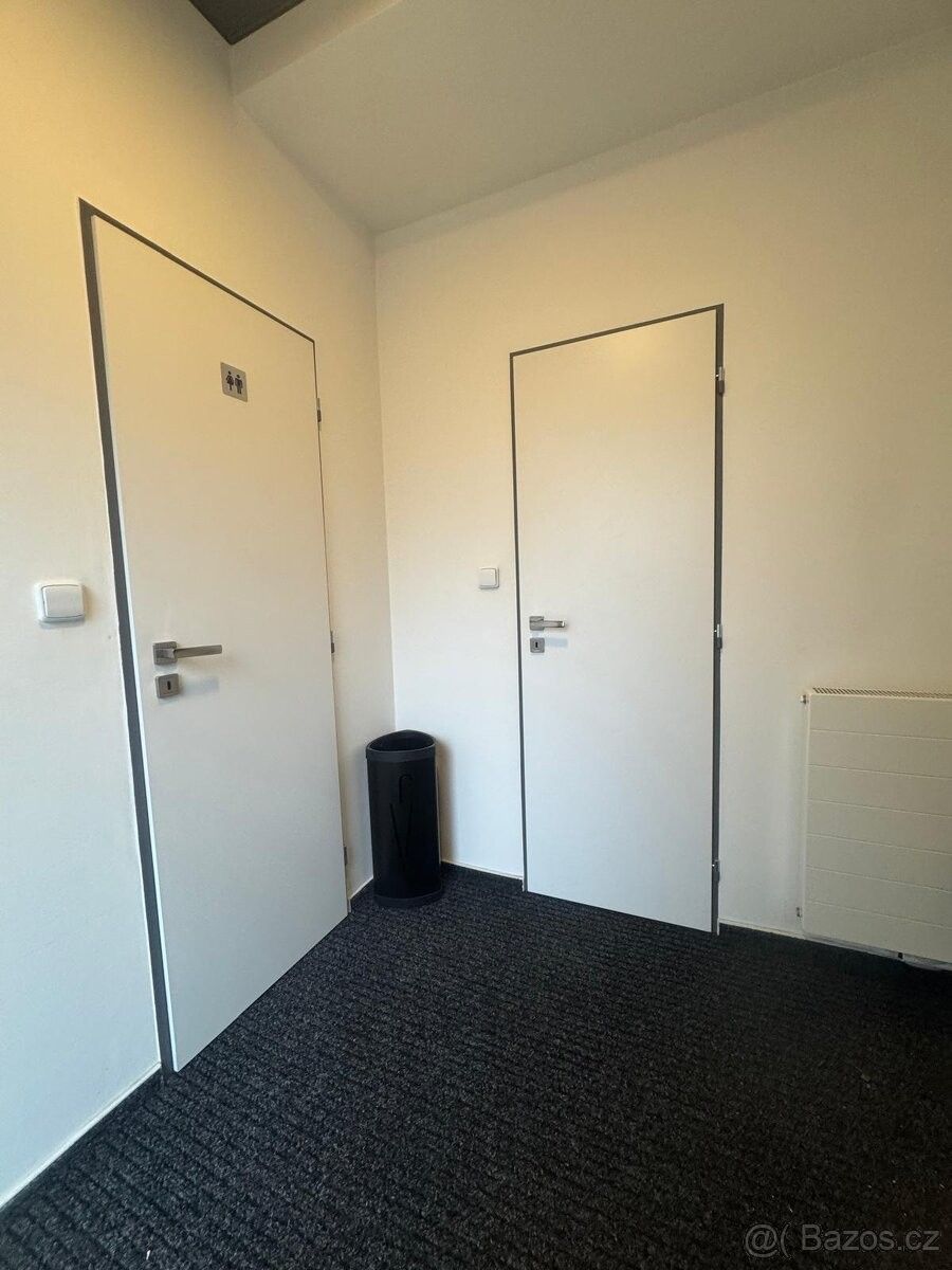 Pronájem obchodní prostory - Dvůr Králové nad Labem, 544 01, 65 m²