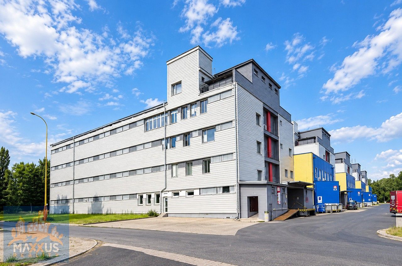 Komerční pozemek, 77 m²