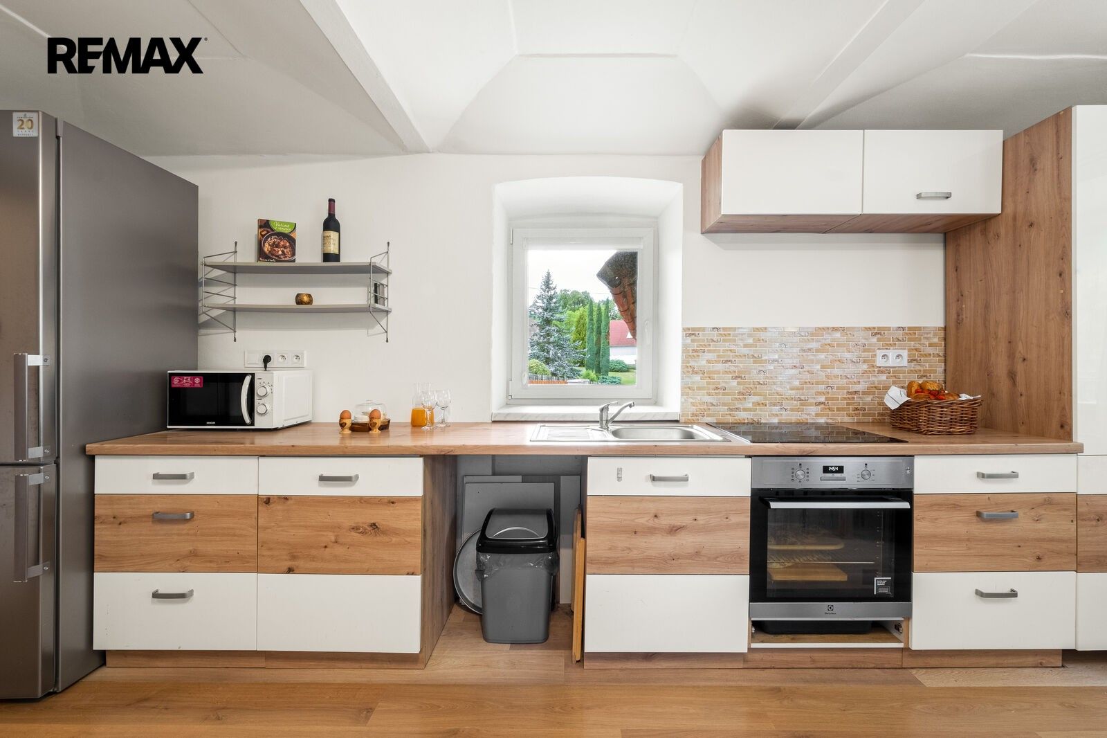 Prodej rodinný dům - Postupice Milovanice, 250 m² - 5