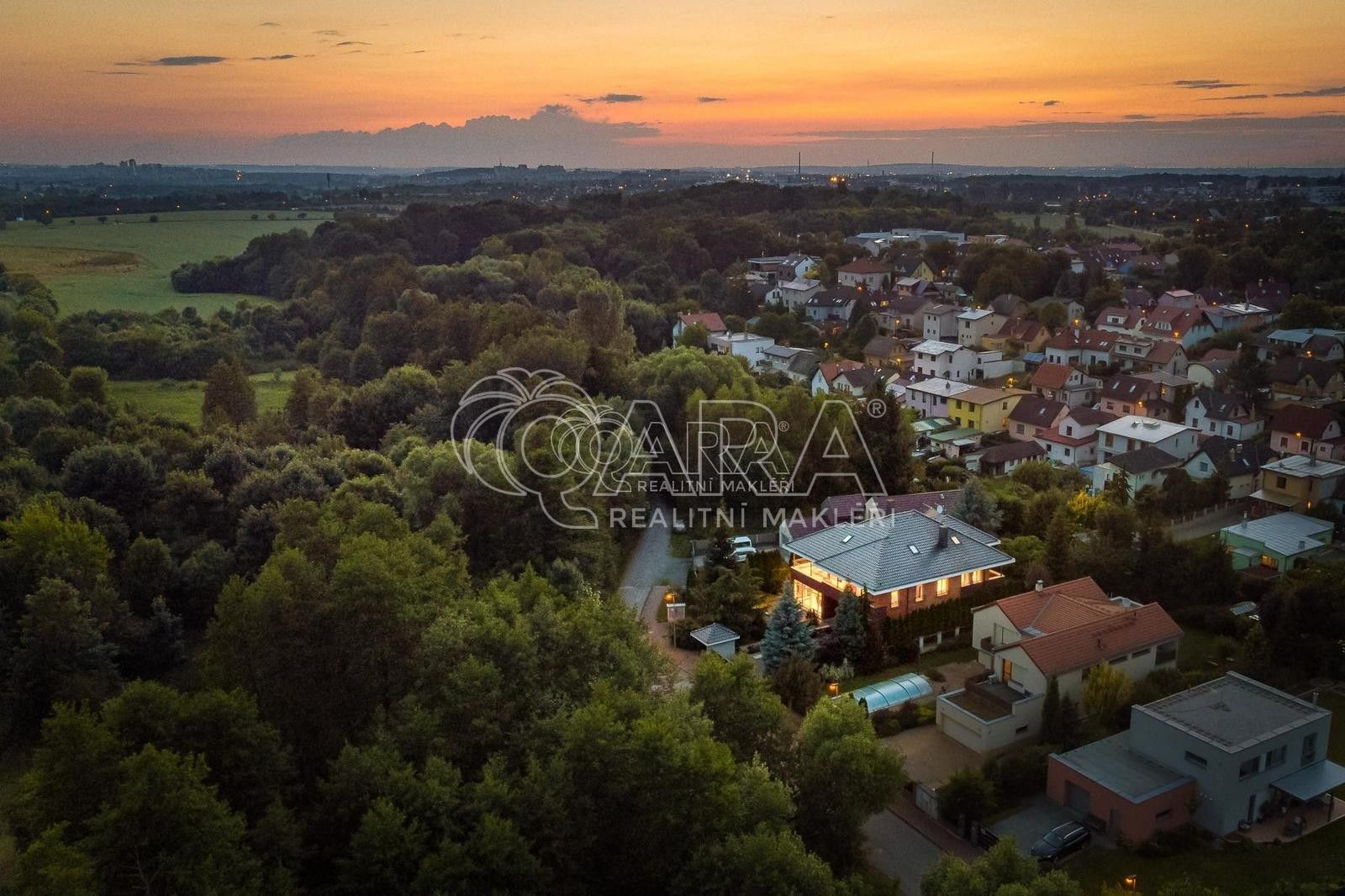 Rodinné domy, V louce, Praha, 495 m²