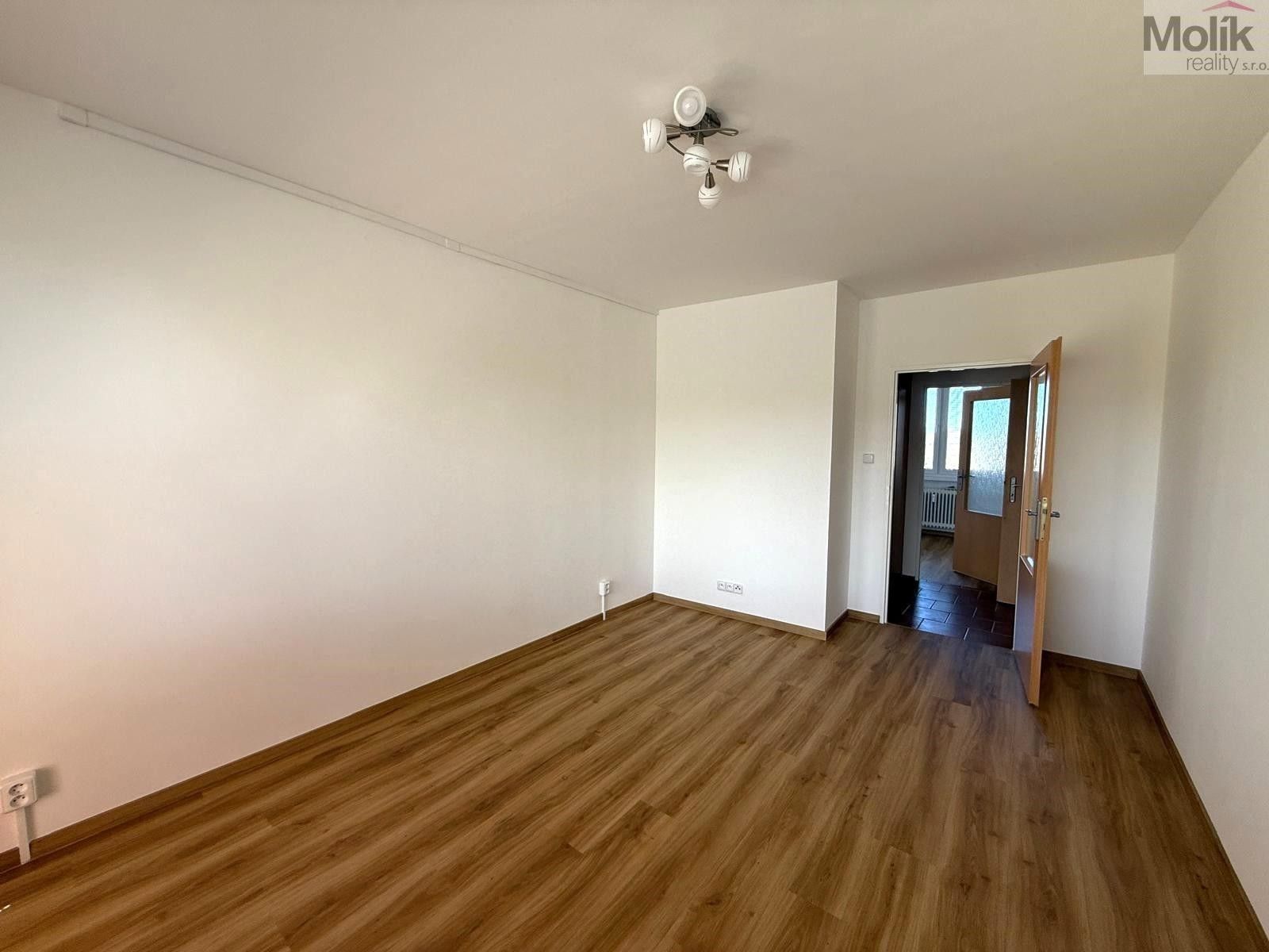 Byt 3+1 · 55 m² · U Stadionu, Most - 3