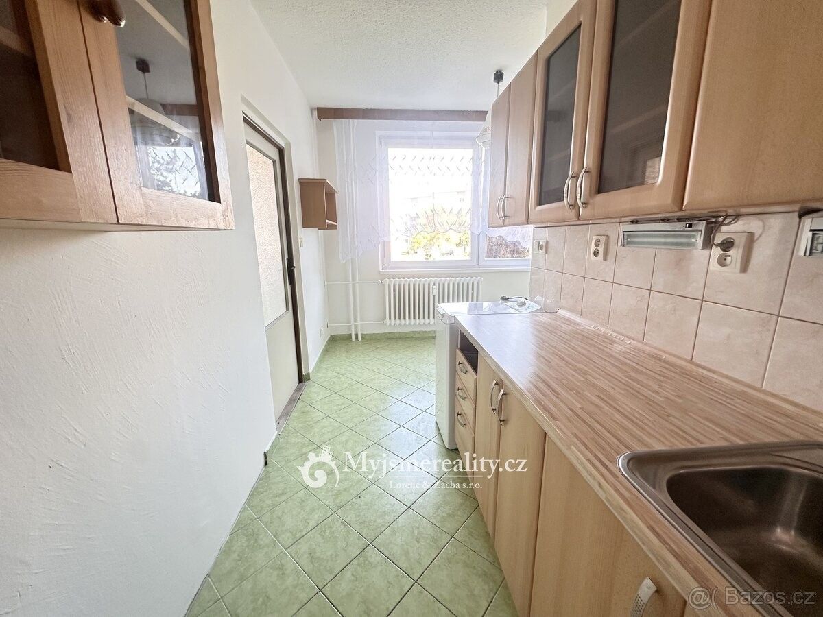 Byty, Znojmo, 671 81