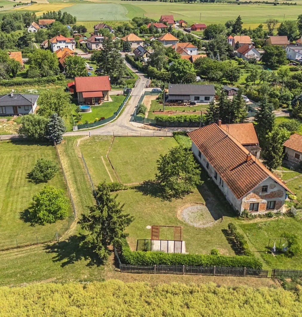 Pozemek pro bydlení, 1 064 m²