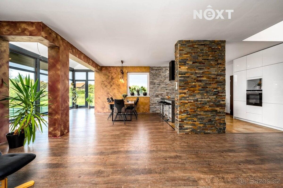 Rodinné domy, Dobšín, 294 04