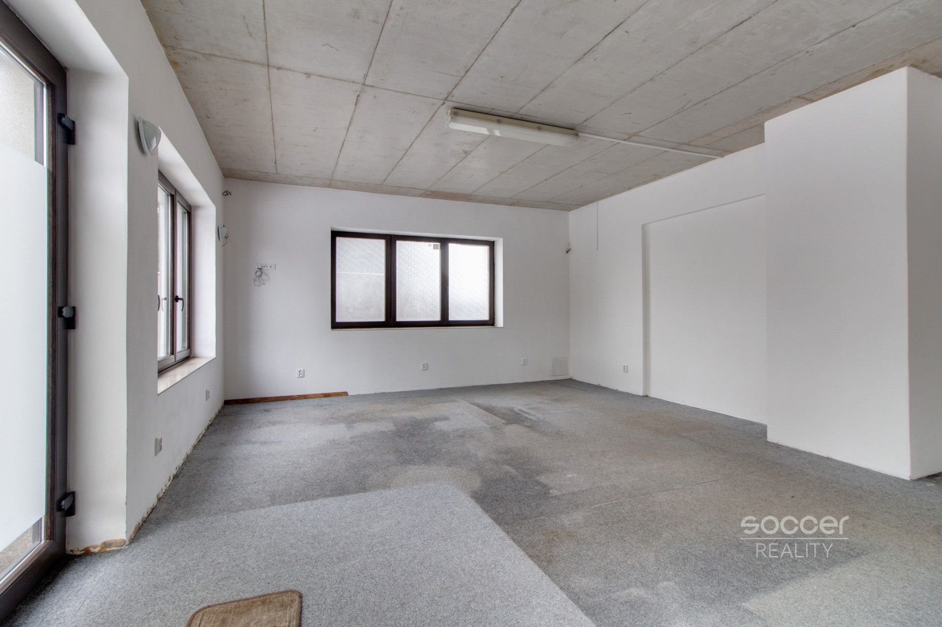 Pronájem kancelář - Mezihoří, Praha, 90 m²