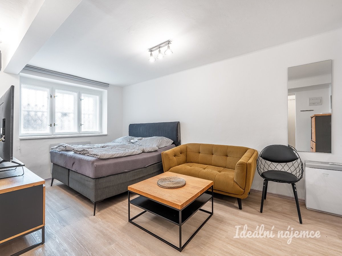 Byt 1+kk · 24 m² · Za Strahovem, Praha - 2