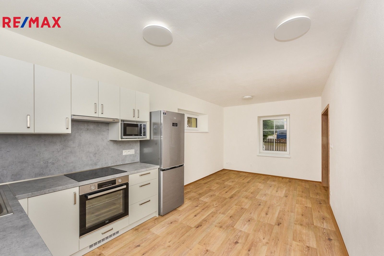 Pronájem rodinný dům - U pomníku, Zruč-Senec, 130 m²