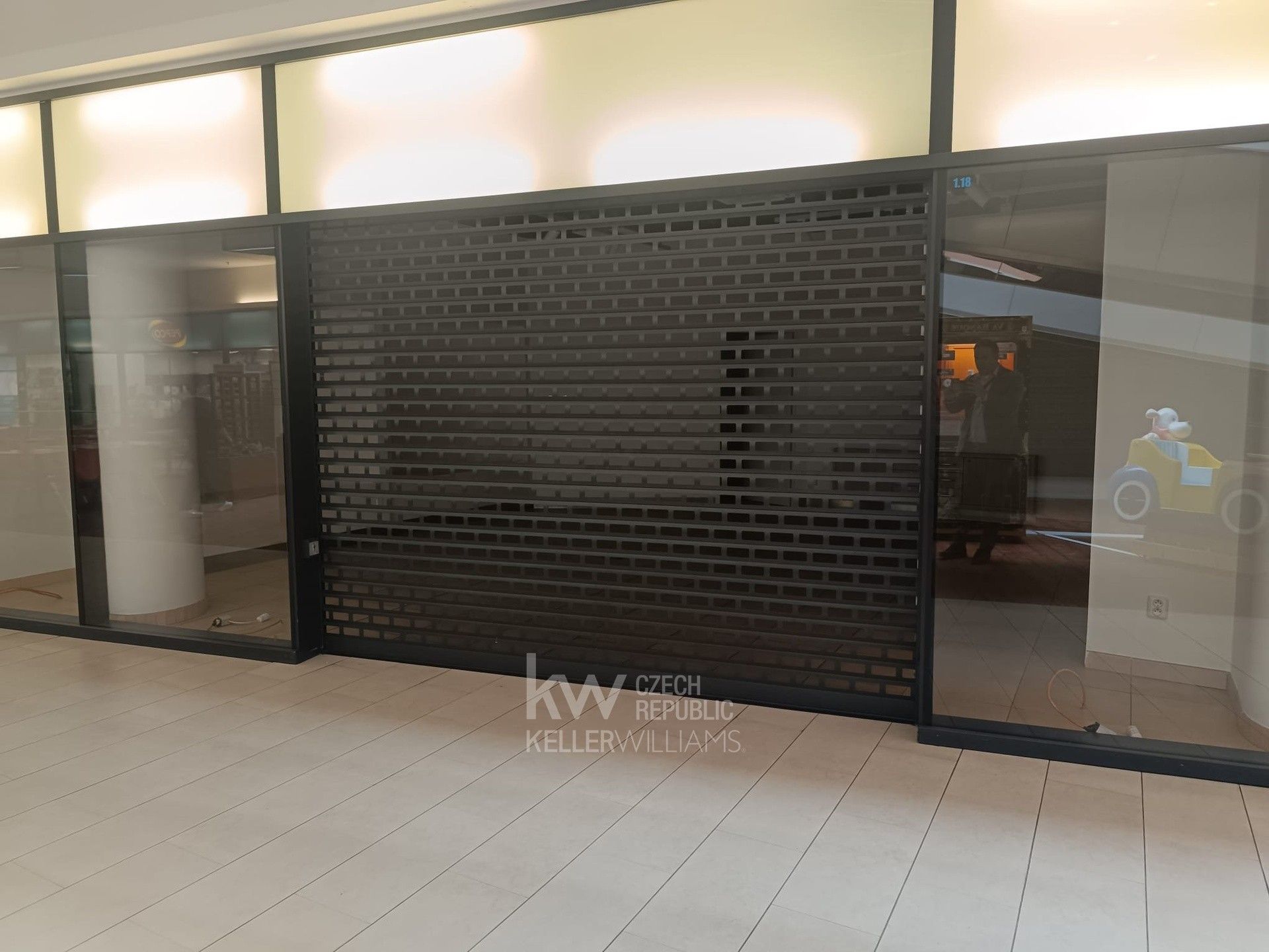 Pronájem obchodní prostory - Dukelská třída, Hradec Králové, 55 m²