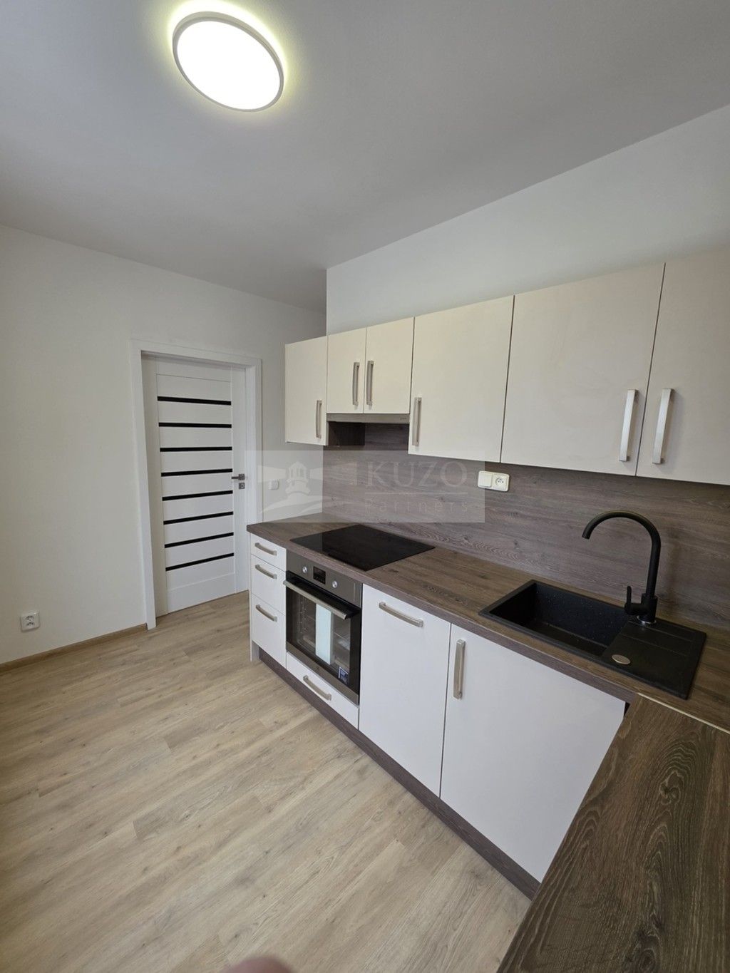 Pronájem byt 2+1 - Sluneční, Chomutov, 51 m²