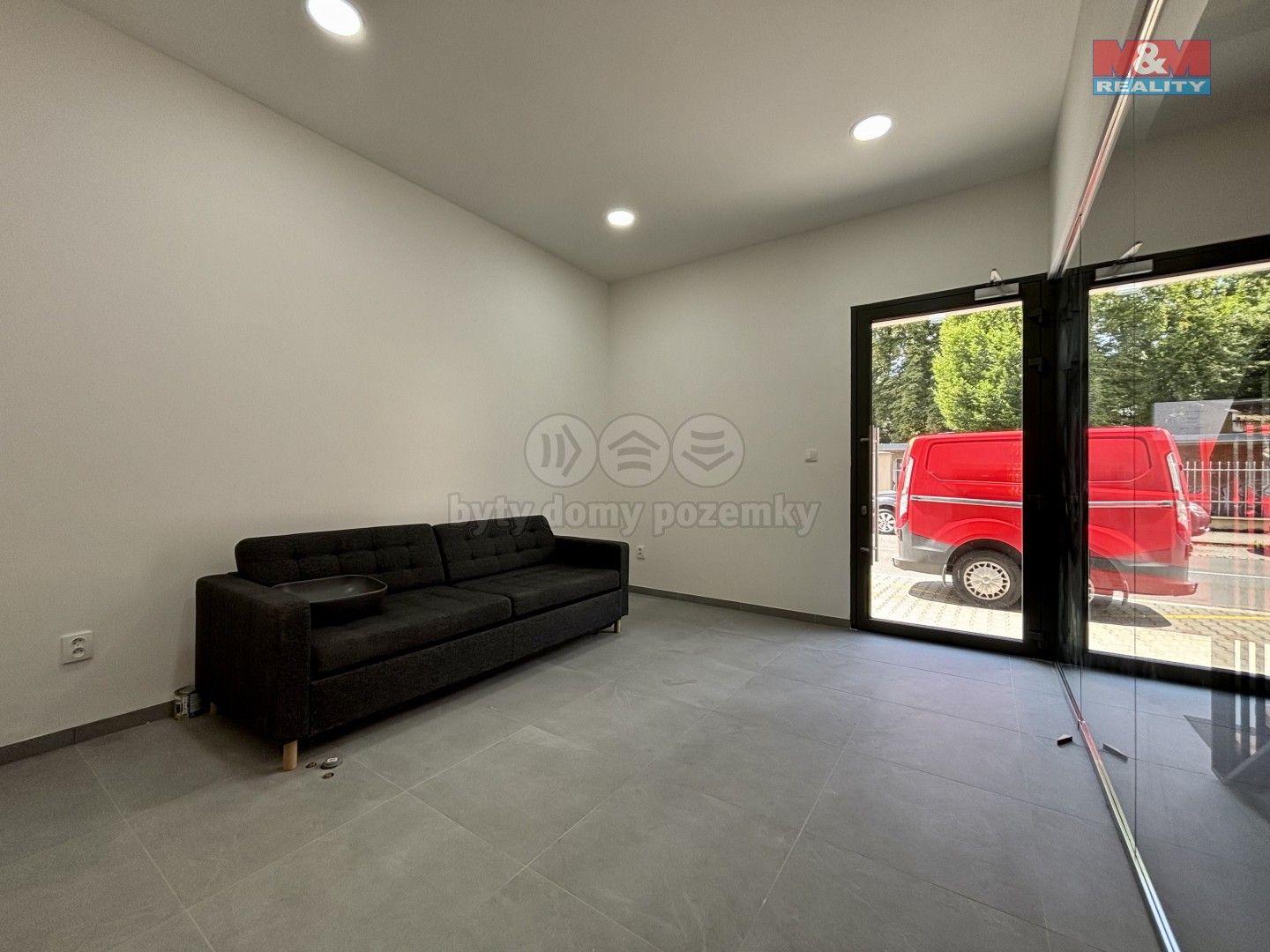 Pronájem obchodní prostory - Poděbradova, Ostrava, 35 m²