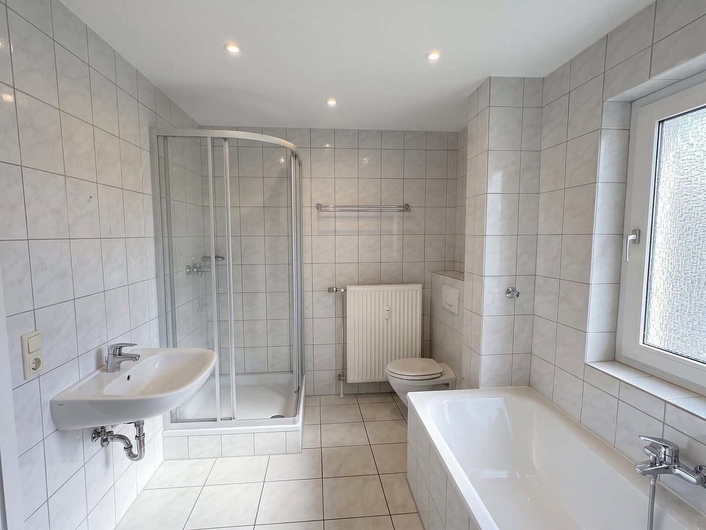 Byt 4+1 · 95 m² · Schönbergstraße 21 Mönchengladbach Wickrath Nordrhein-Westfalen 41189 - 4