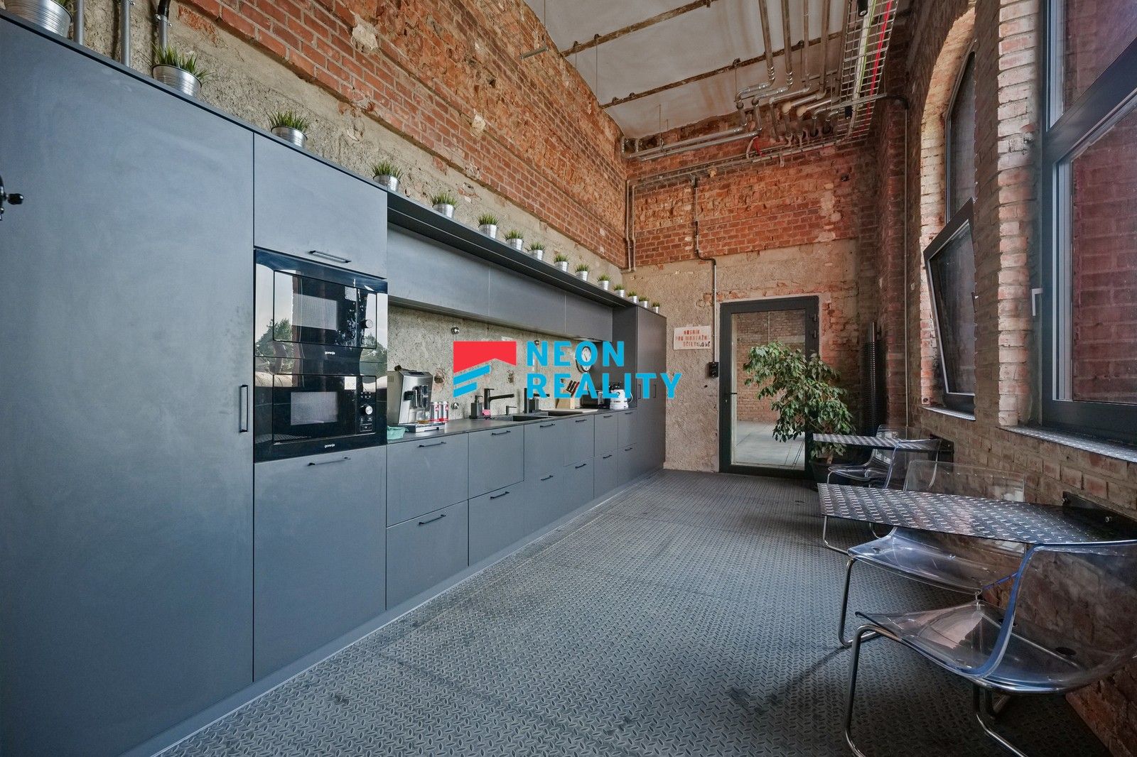 Pronájem kancelář - Luční, Ostrava, 248 m²