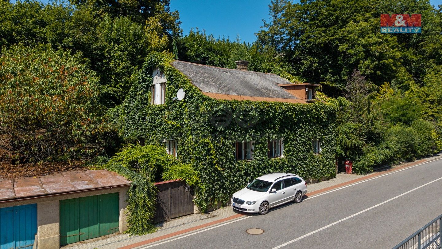 Rodinné domy, Loukov, Háje nad Jizerou, 180 m²