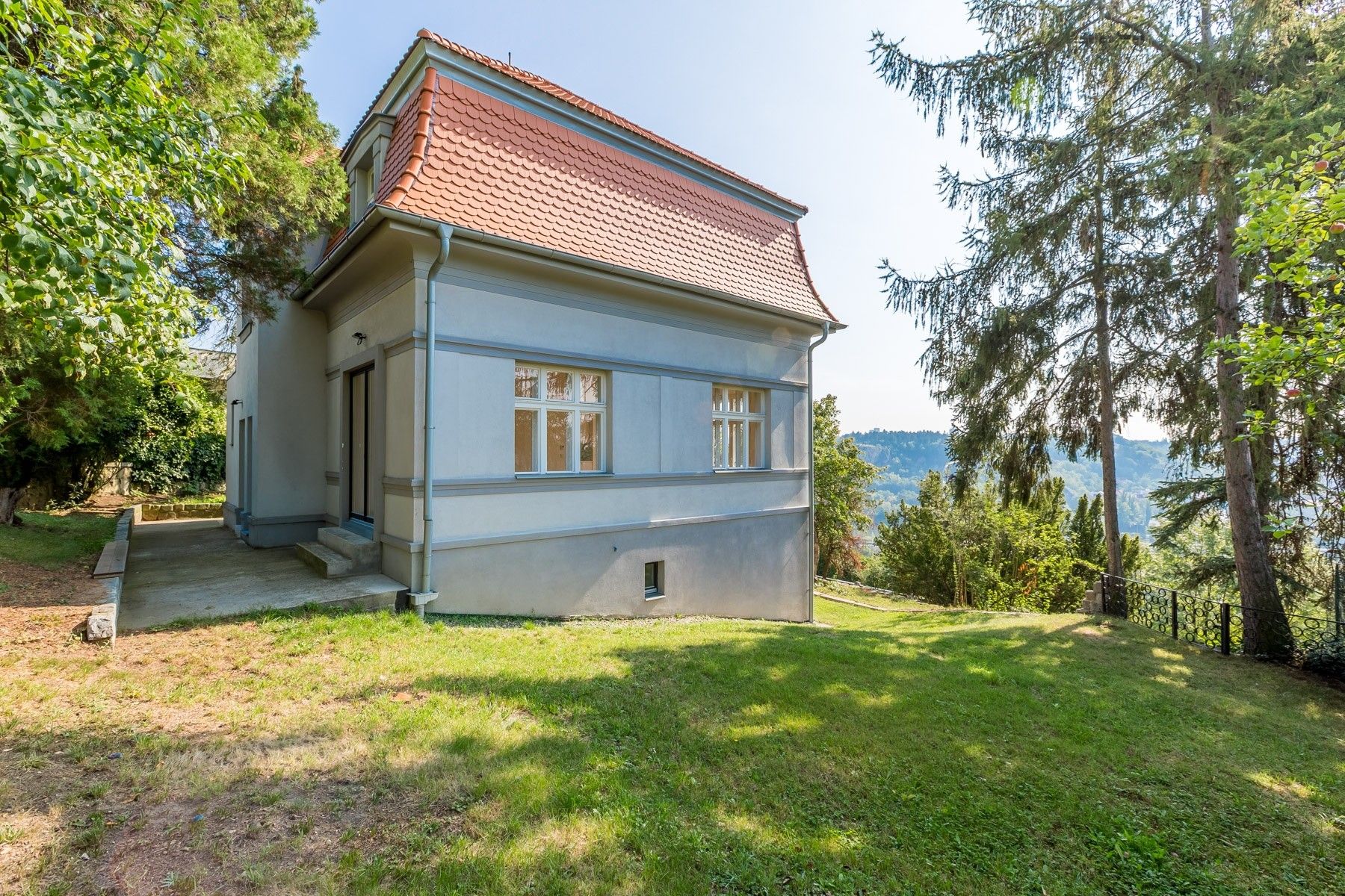 Rodinný dům · 185 m² · Pod Žvahovem, Praha - 3