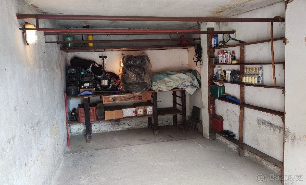 Garáže, Havířov, 736 01