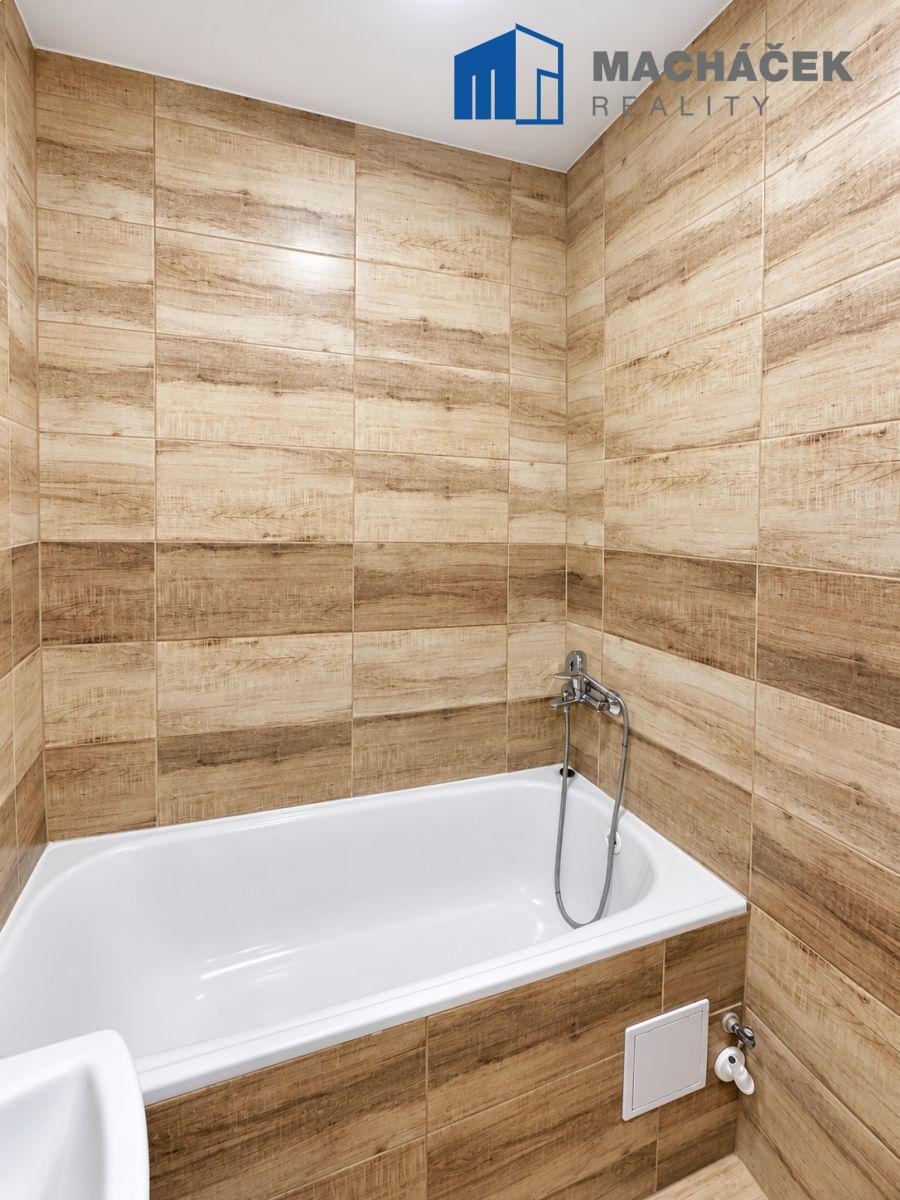 Byt 2+1 · 50 m² · Družby, Duchcov - 4