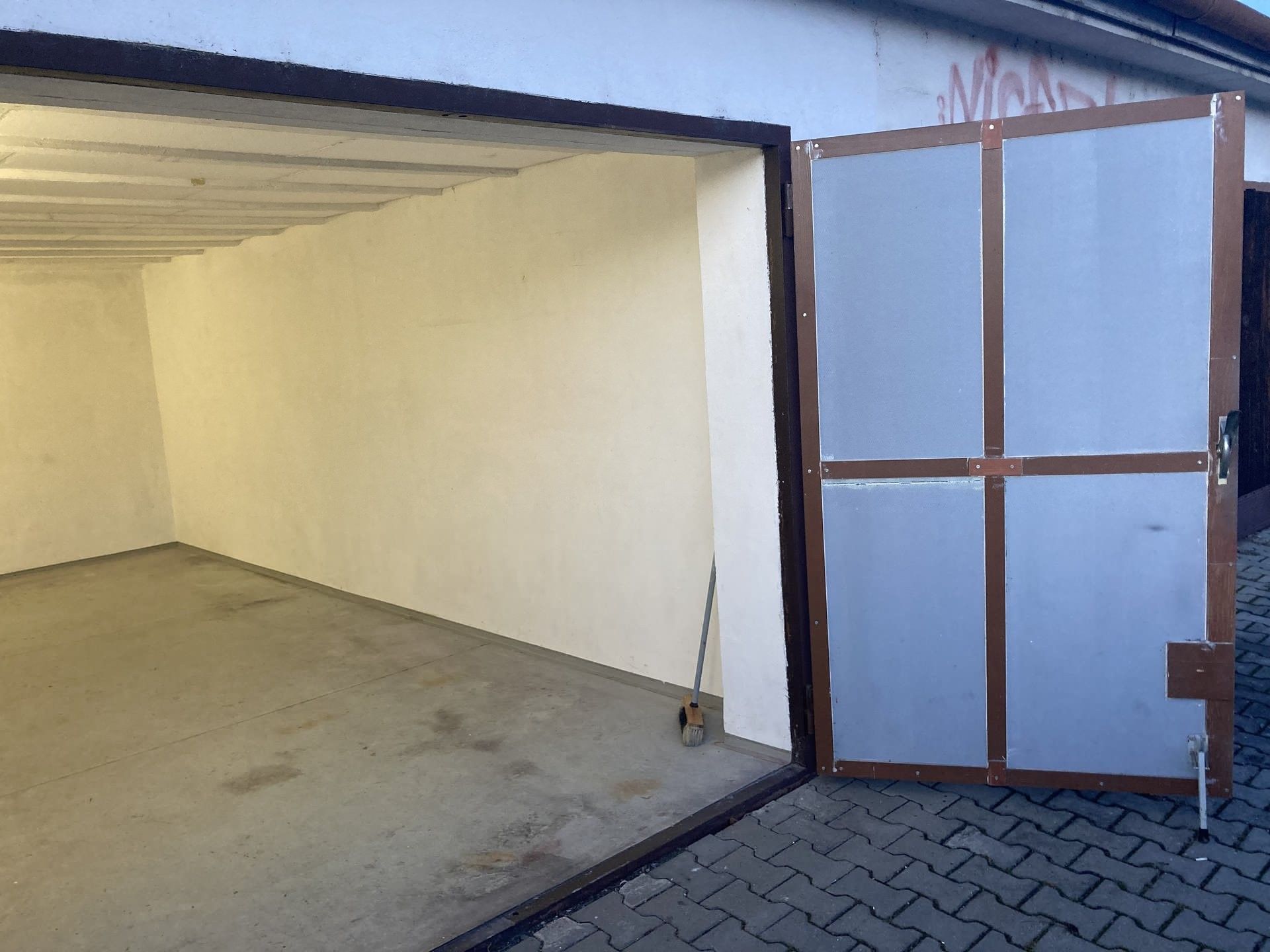 Garáž · 20 m² · Jiřího z Poděbrad, Uherské Hradiště - 3