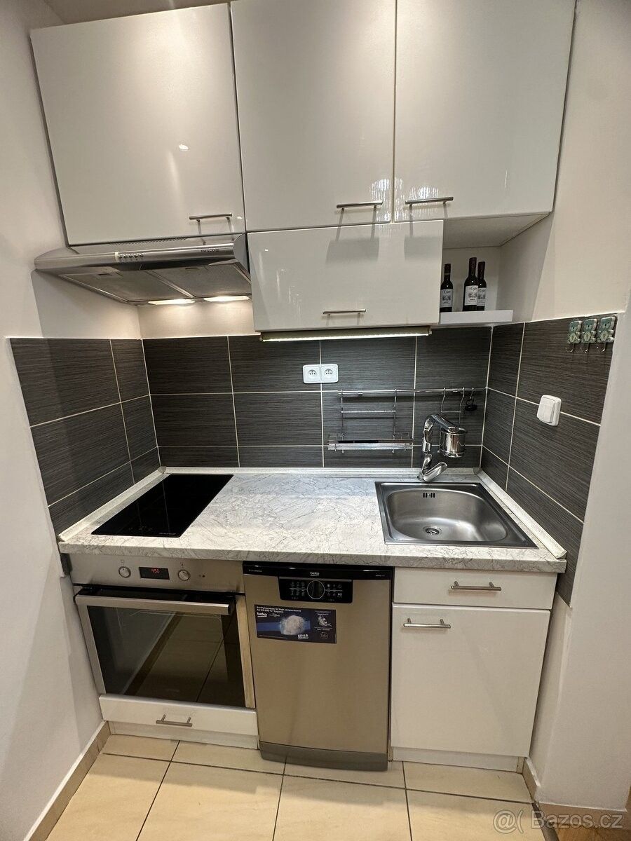 Pronájem byt - Jablonec nad Nisou, 466 02