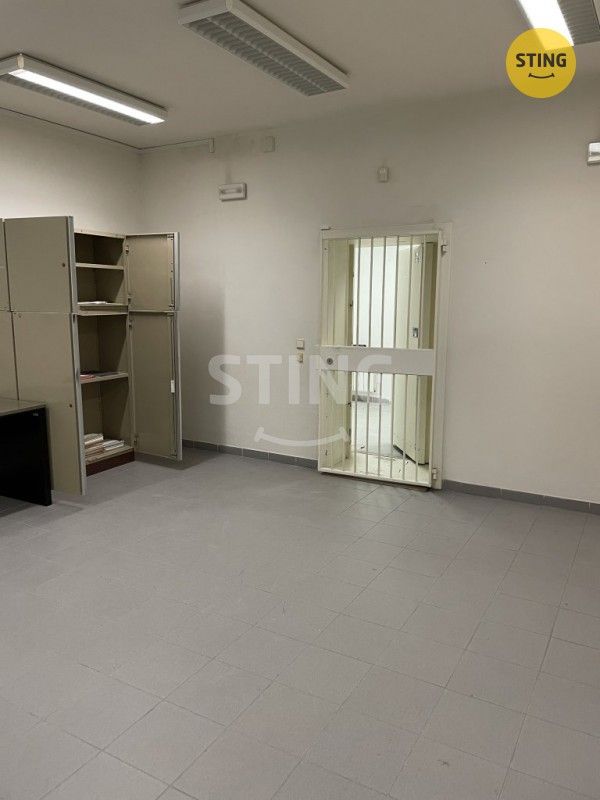 Pronájem sklad - Záhumenní  , Kopřivnice, 42 m² - 5