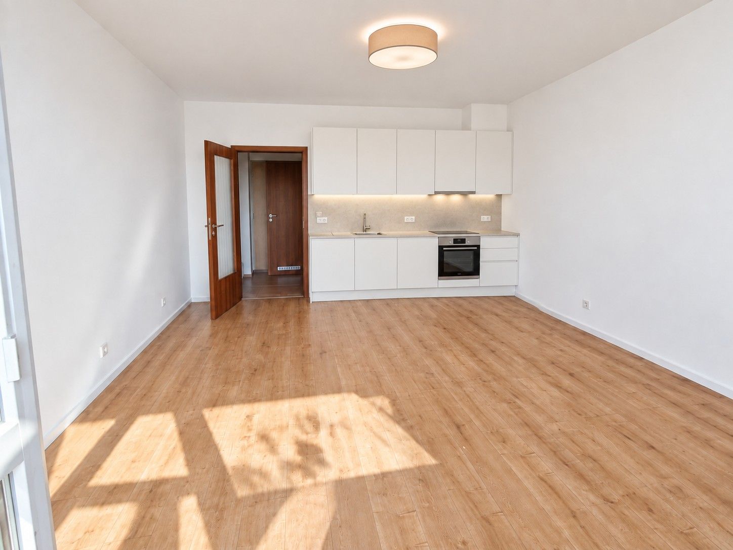 Pronájem byt 1+kk - Švihovská, Praha - Písnice, 30 m² - 2