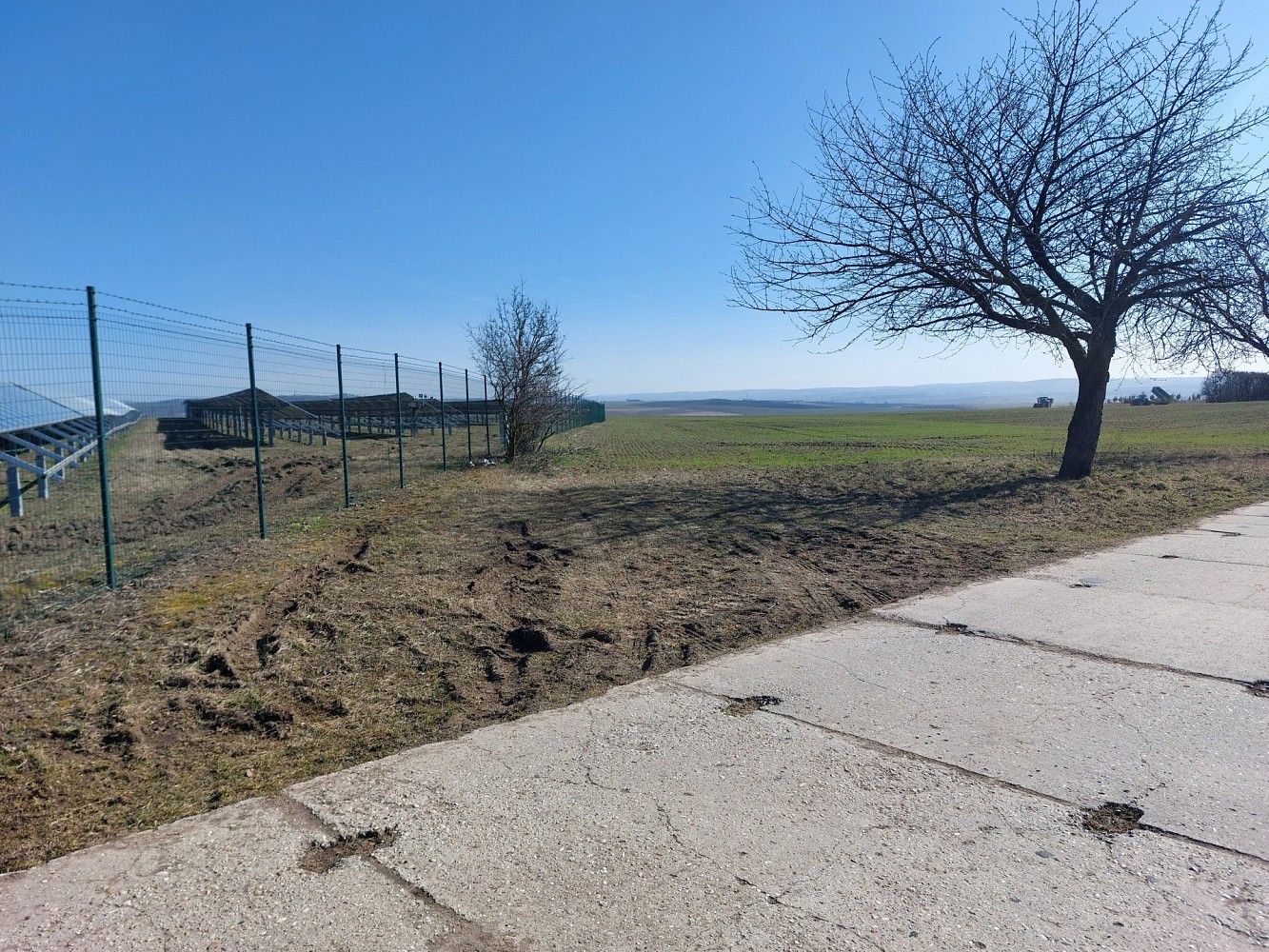 Komerční pozemek, 917 m²