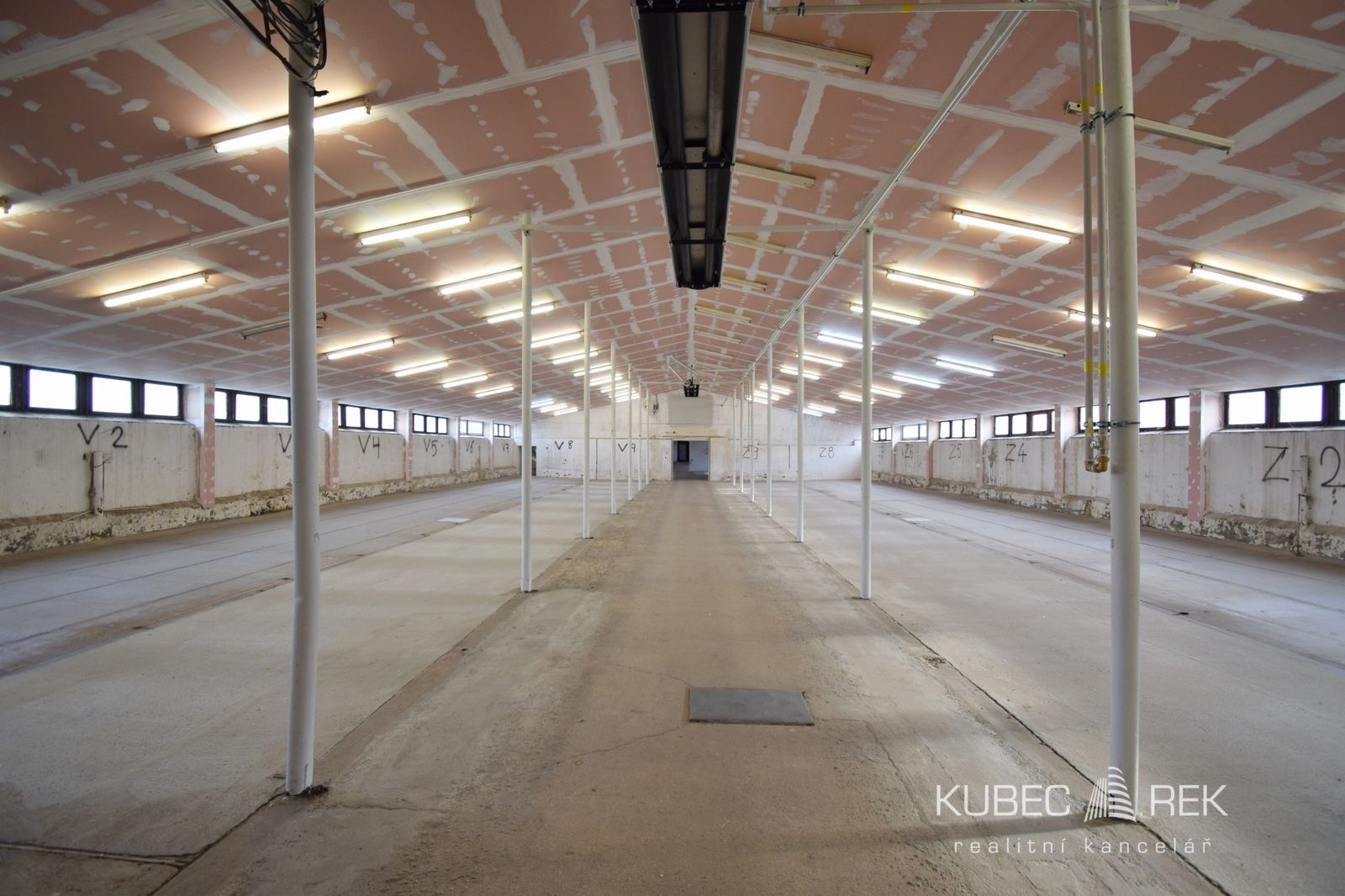 Sklady, Pod Kozím hrádkem, Tábor Měšice, 561 m² - 2