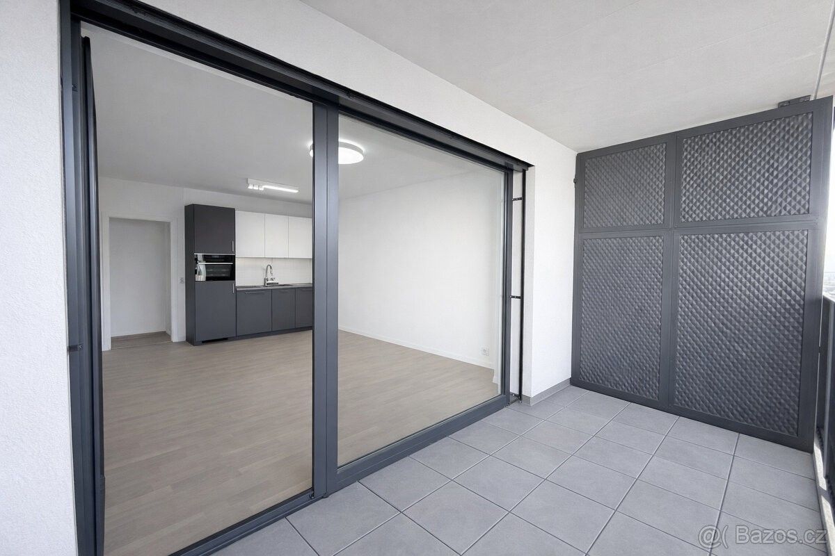 Pronájem byt - Praha, 143 00