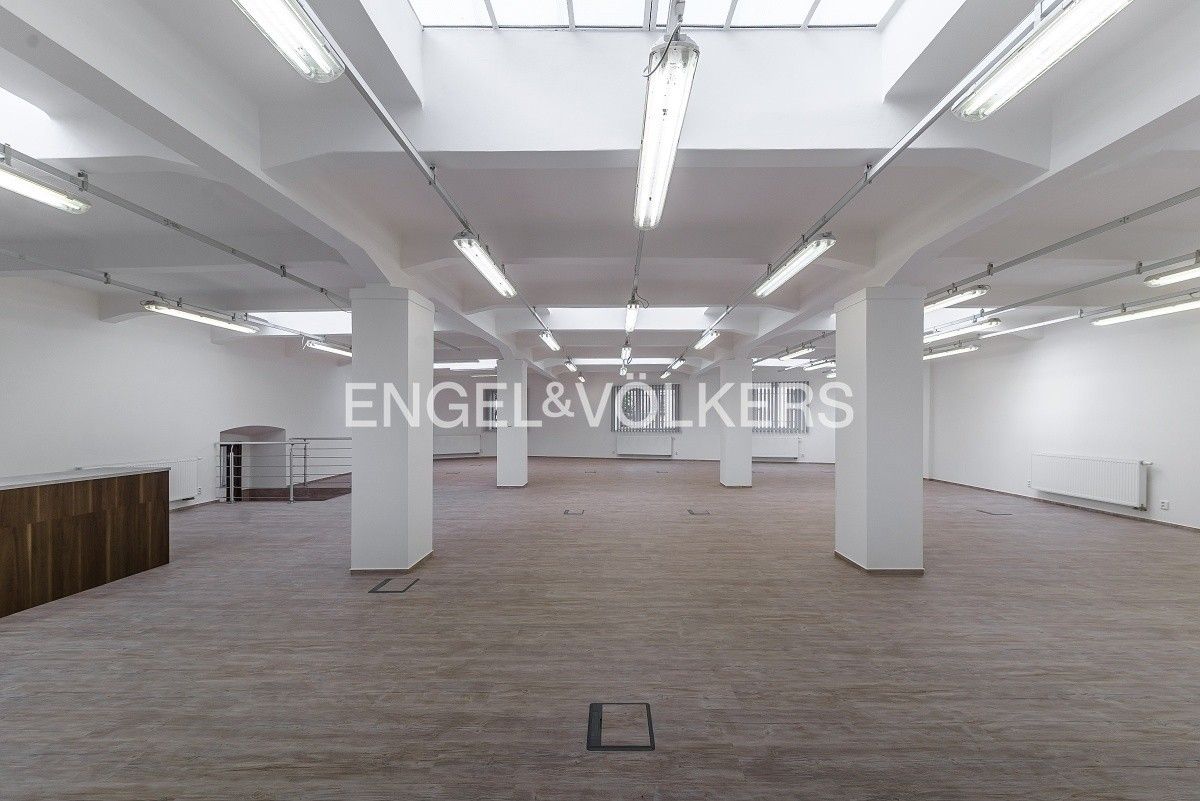Pronájem kancelář - Štítného 361, Praha Žižkov, 333 m² - 5