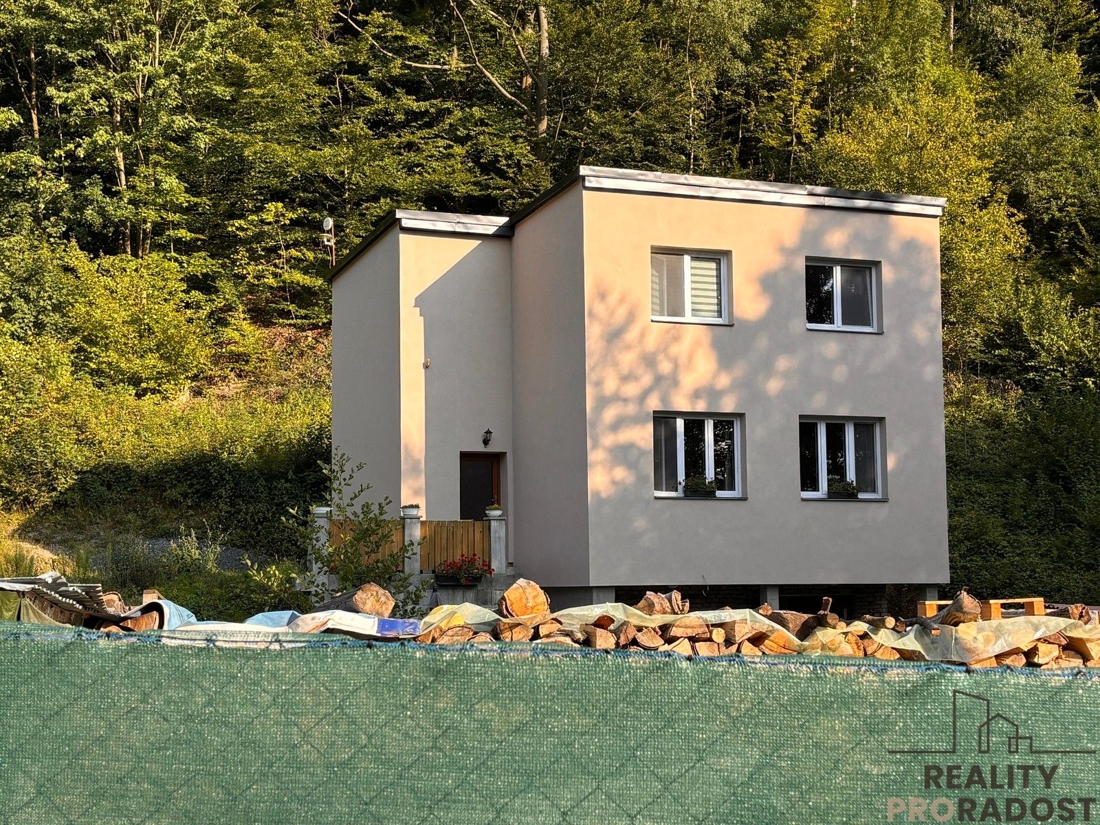 Chaty, Československé armády, Hlubočky, 133 m²