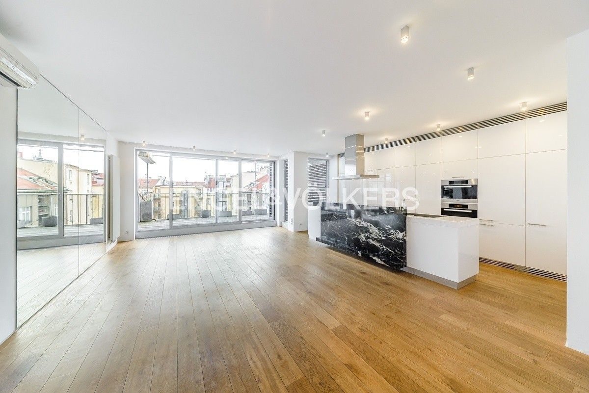 4+kk, Laubova 1626, Praha, 254 m²