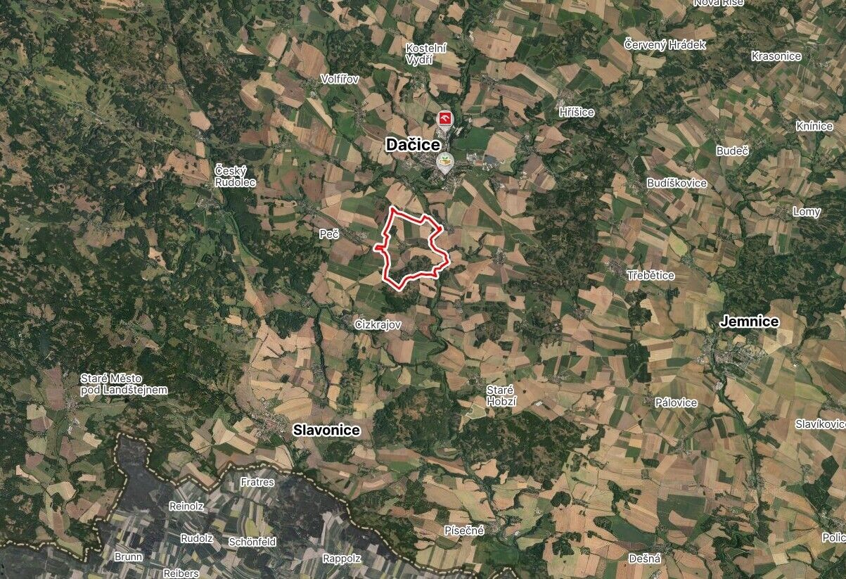 Louka · 8 774 m² · Peč Urbaneč - 4