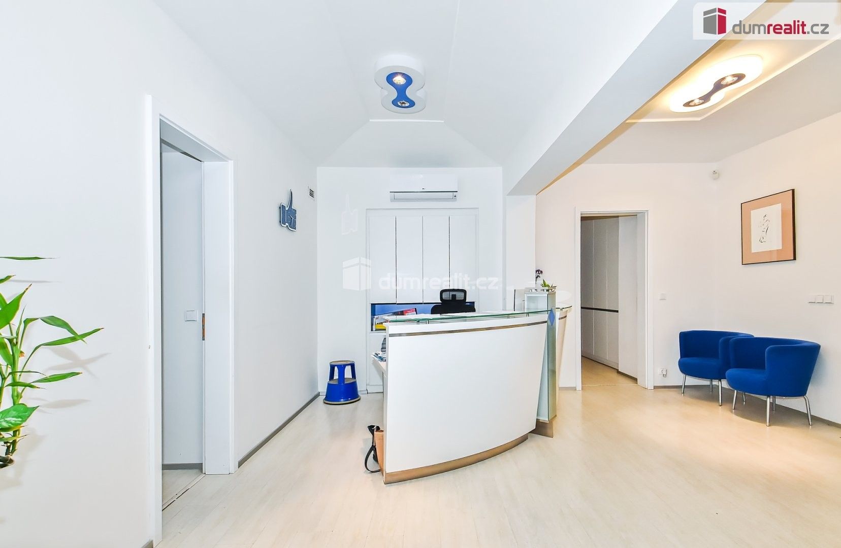 Kancelář · 284 m² · V jirchářích, Praha - 4